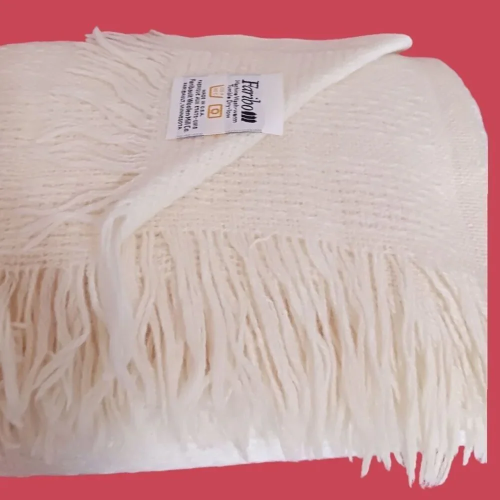 Faribo Vintafte Throw Blanket Fringe Cream 50x48